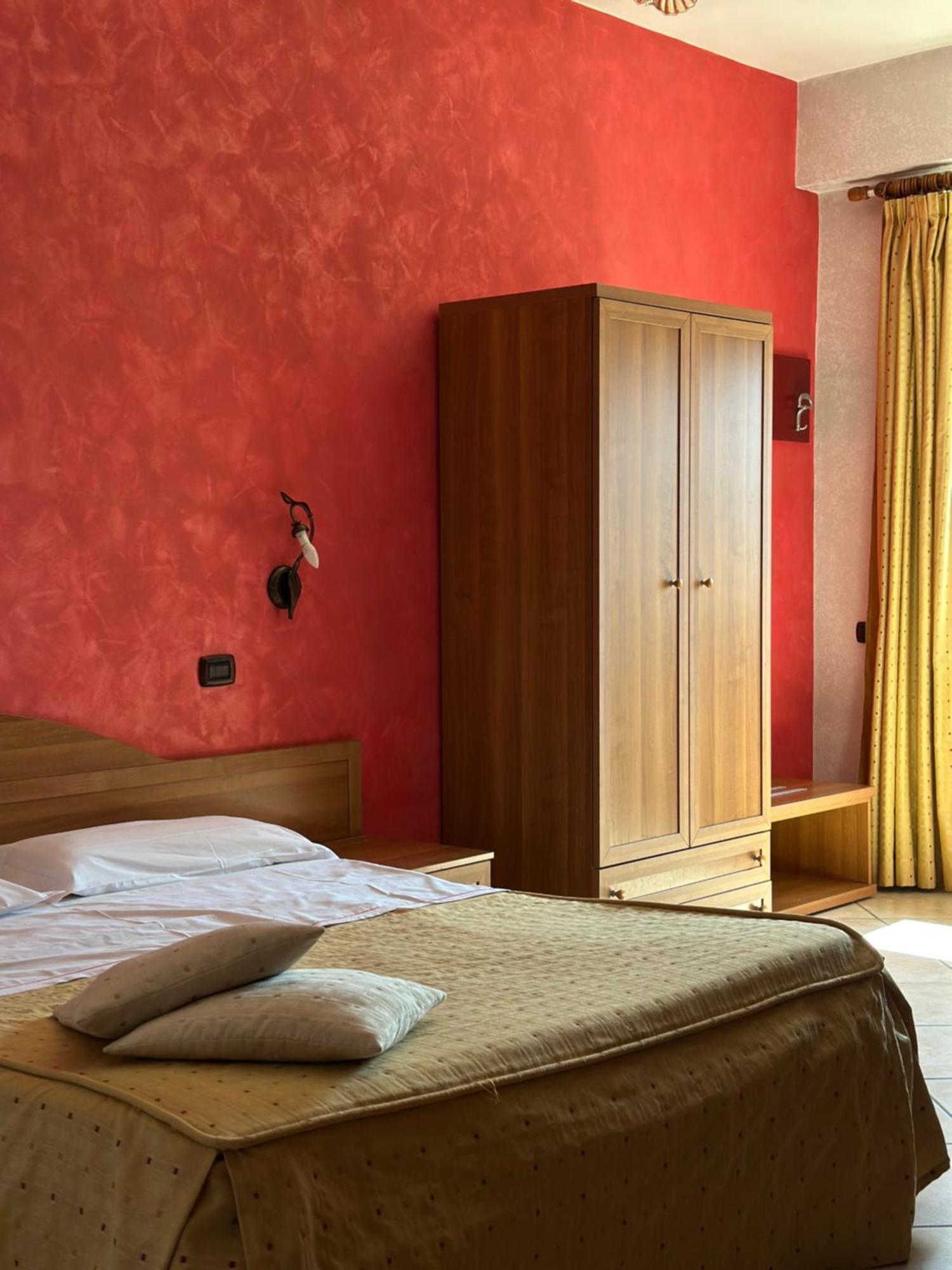 Hotel Il Giardino Degli Aranci ノーラ エクステリア 写真