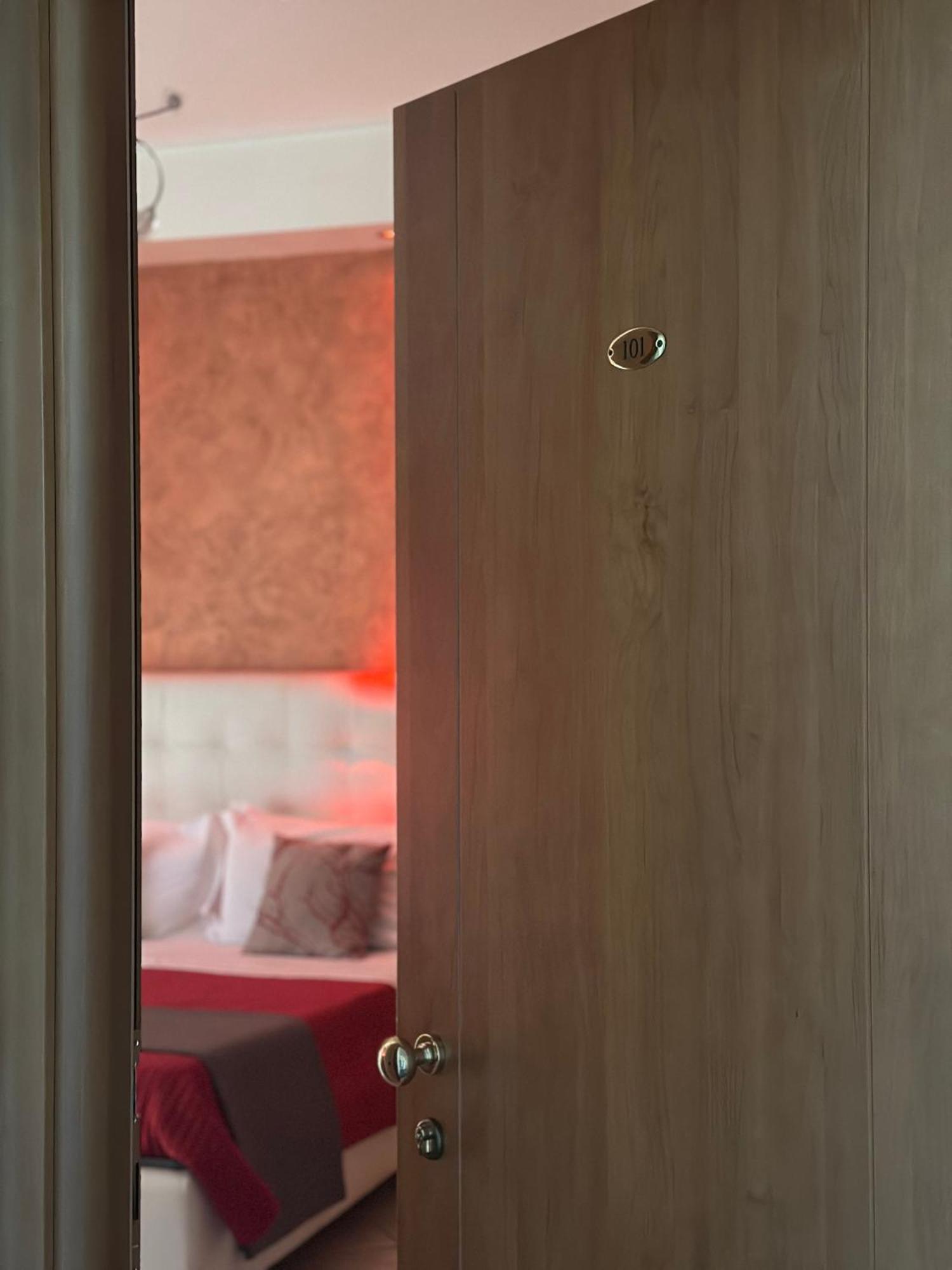 Hotel Il Giardino Degli Aranci ノーラ エクステリア 写真