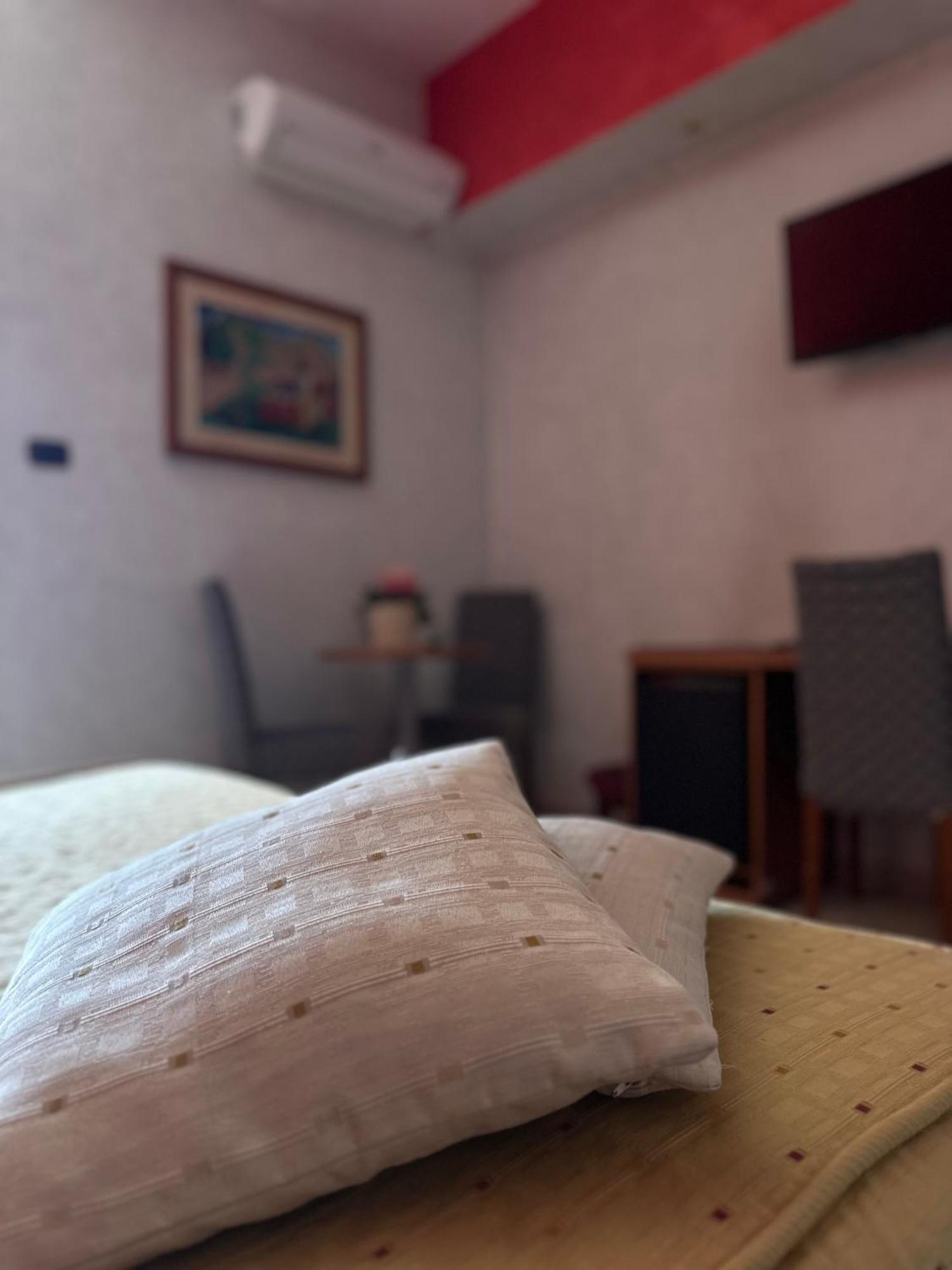 Hotel Il Giardino Degli Aranci ノーラ エクステリア 写真